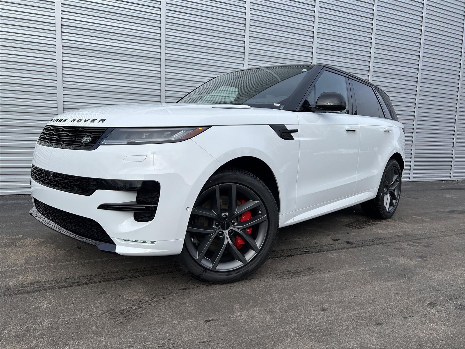 New 2026 Fuji White Land Rover Dynamic SE image 1