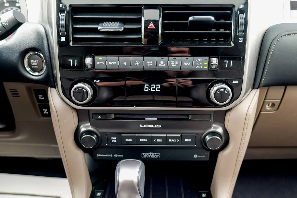 Used 2023 White Pearl Lexus 460 image 50