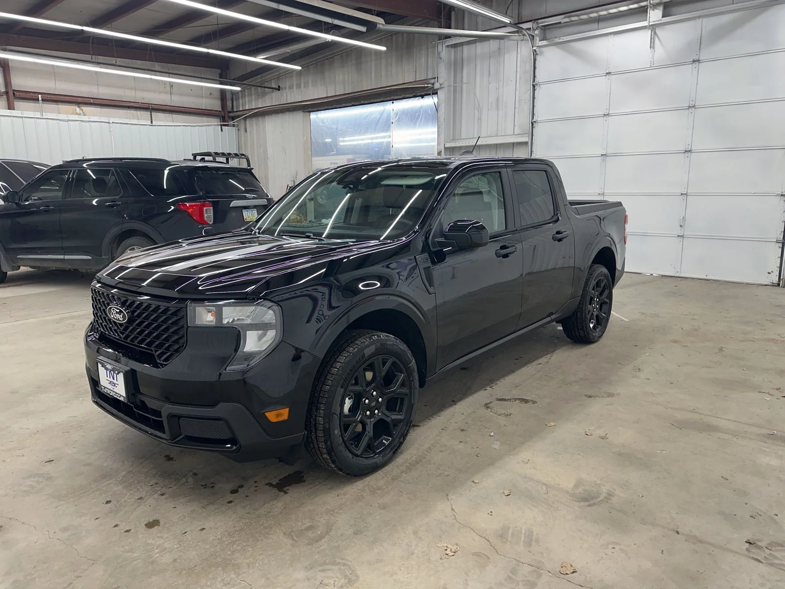 New 2025 Shadow Black Ford XLT image 4