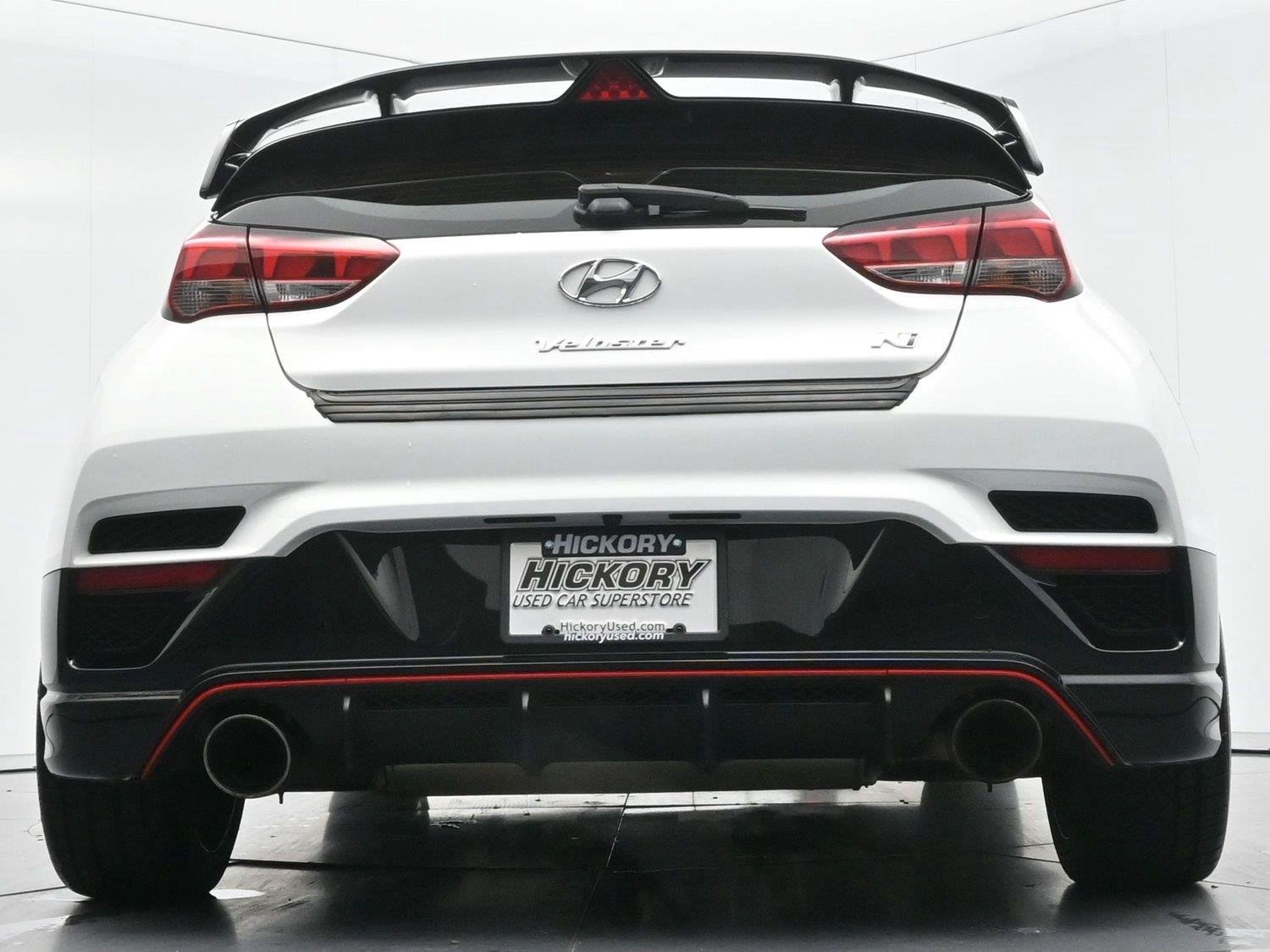 Used 2022 Lunar White Hyundai Base image 46