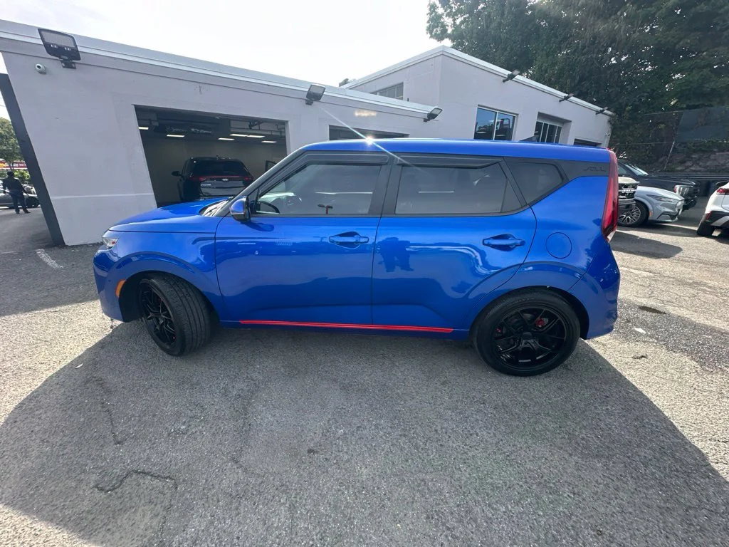 Used 2022 Blue Kia GT-Line image 3