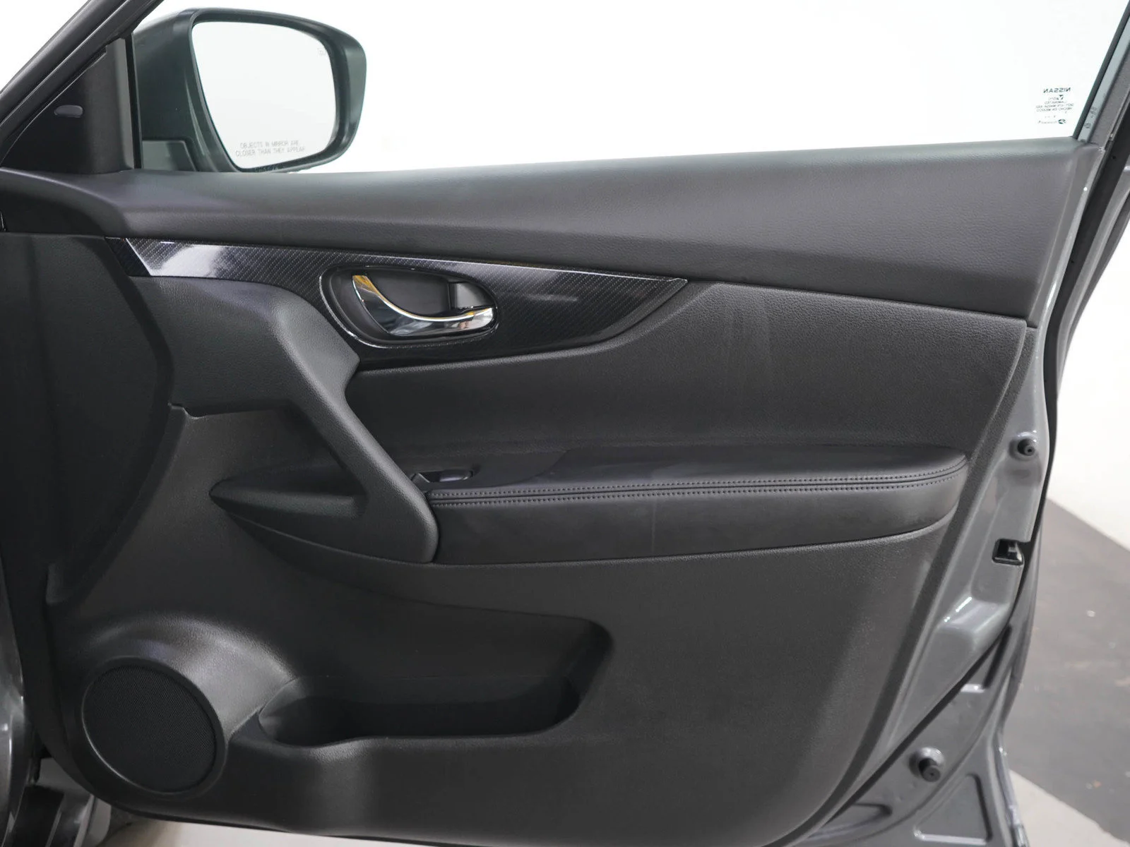Used 2020 Gun Metallic Nissan SL image 12