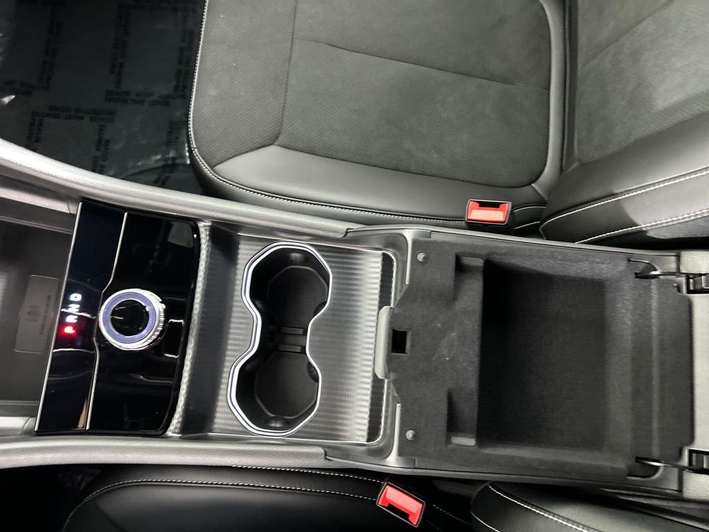 Used 2025 Red Jeep Altitude image 14