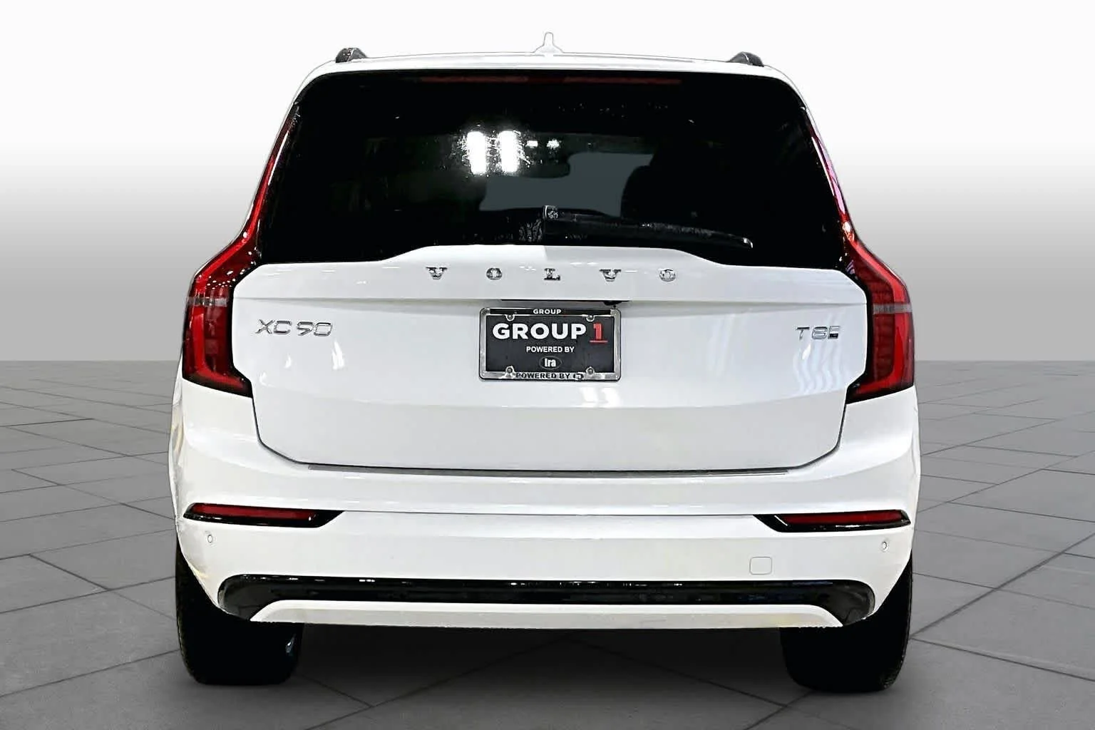 New 2026 Crystal White Volvo Ultra image 4