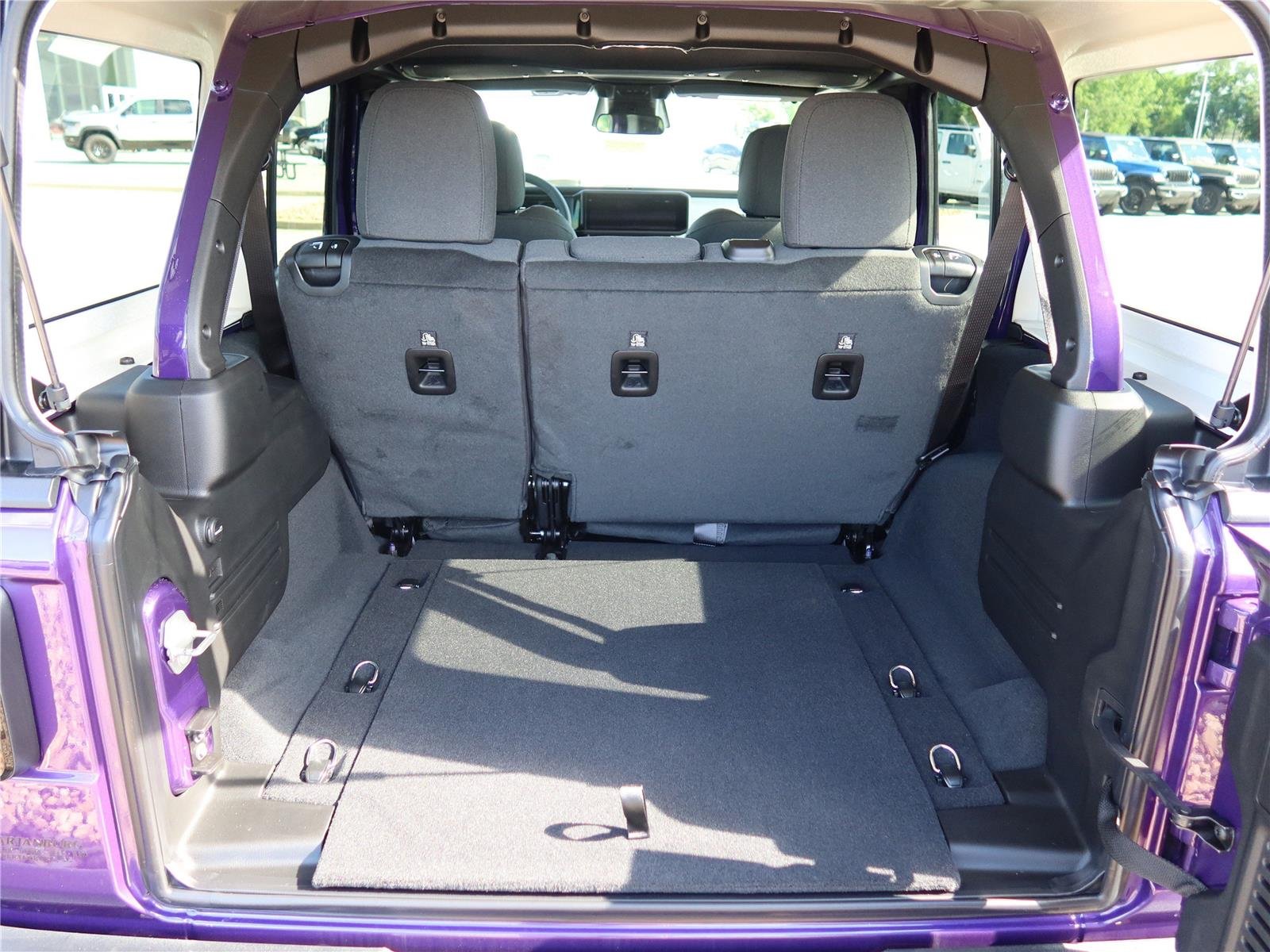 New 2026 Reign Exterior Paint Jeep Sport S image 5