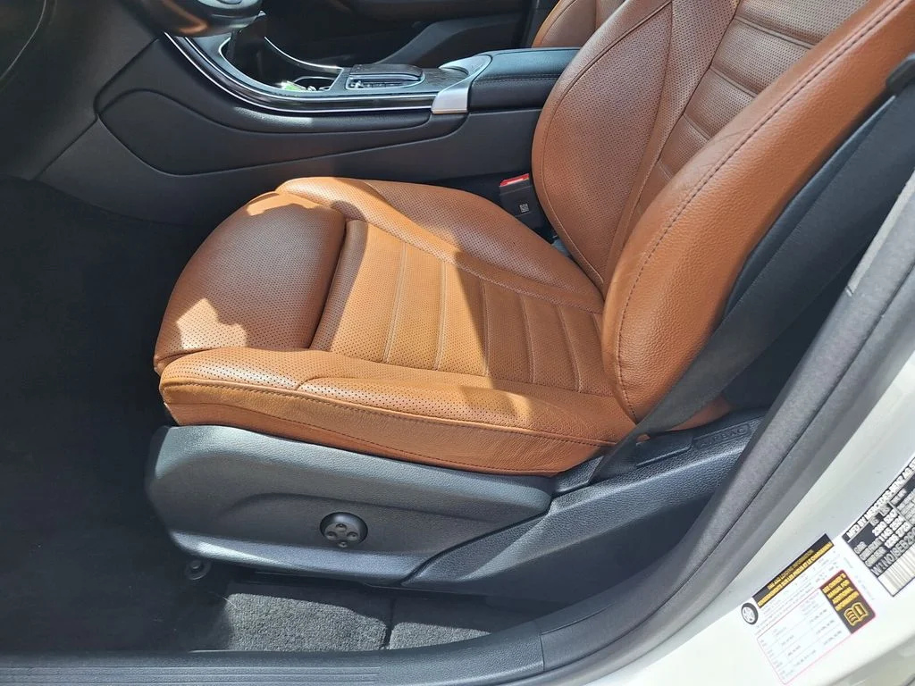 Used 2023 White Mercedes-Benz GLC 300 Coupe image 29
