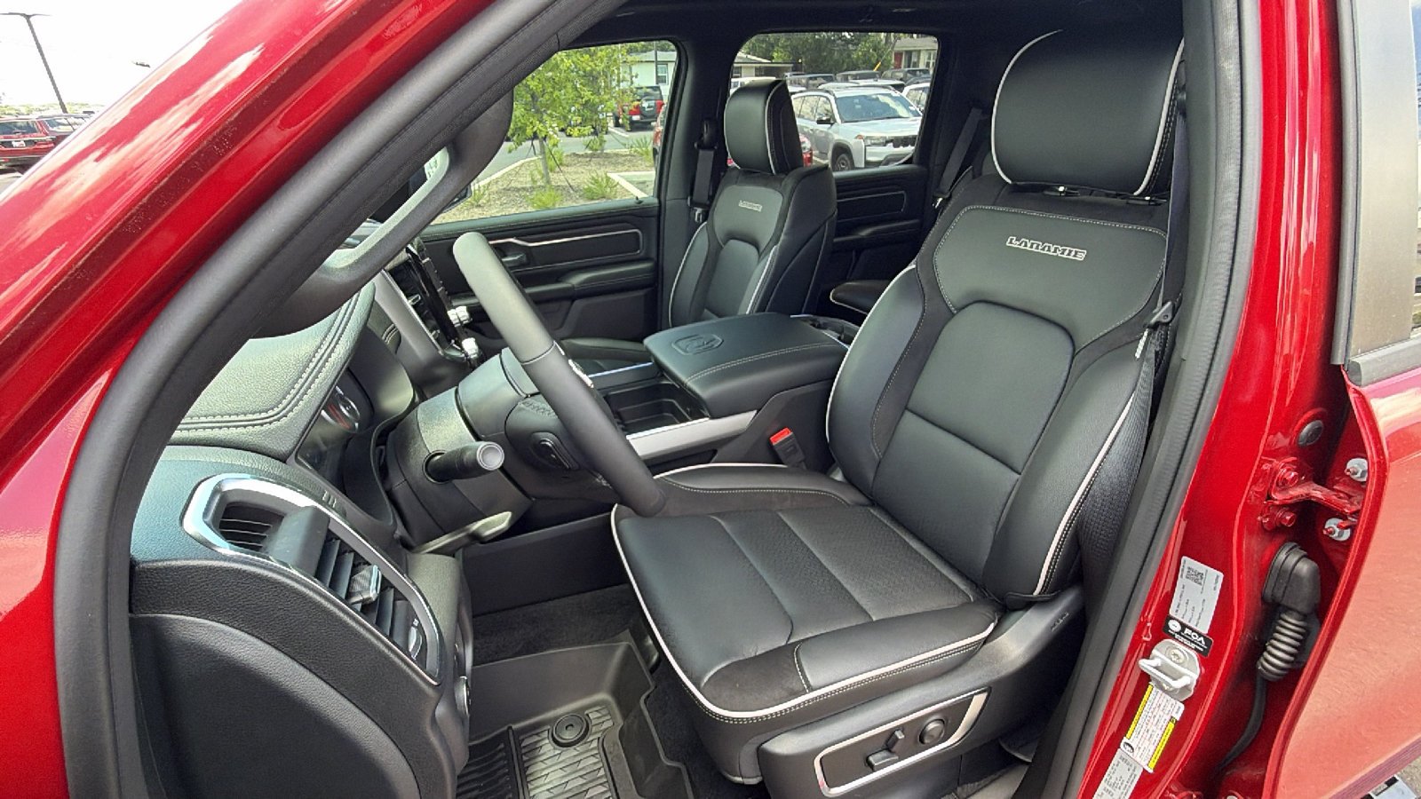 New 2026 Molten Red Pearl-Coat Exterior Paint RAM Laramie image 12