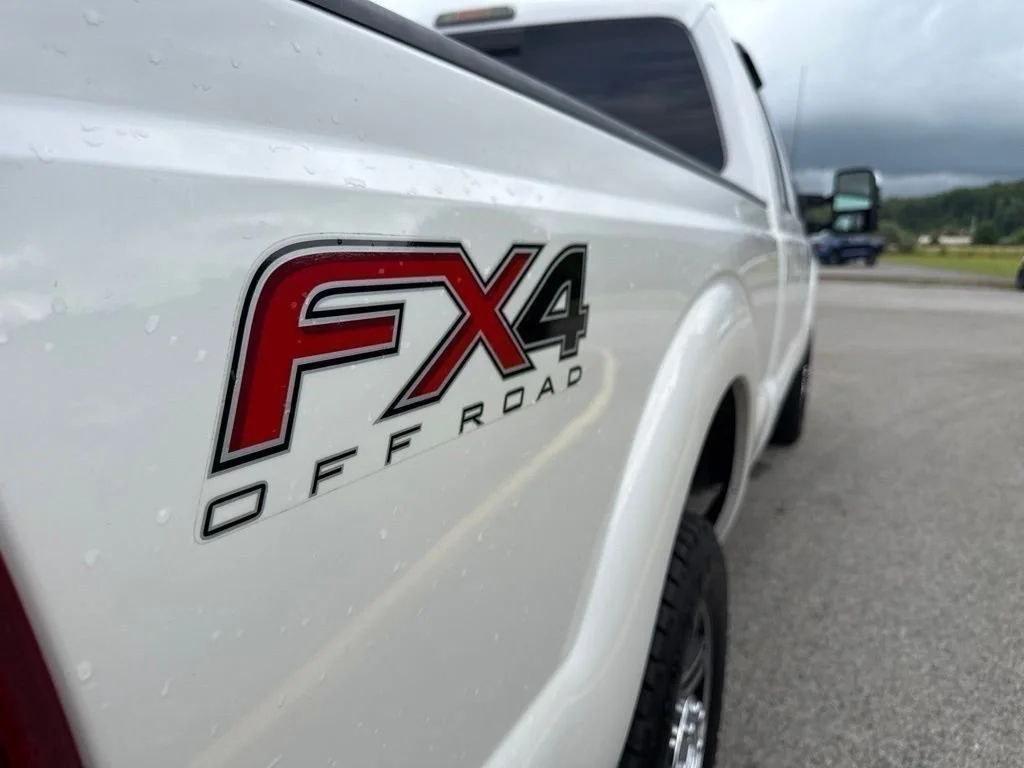 Used 2014 White Platinum Clearcoat Metallic Ford Platinum image 12