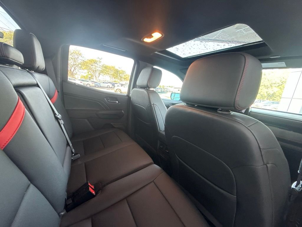 Used 2025 Gray Chevrolet Z71 image 40