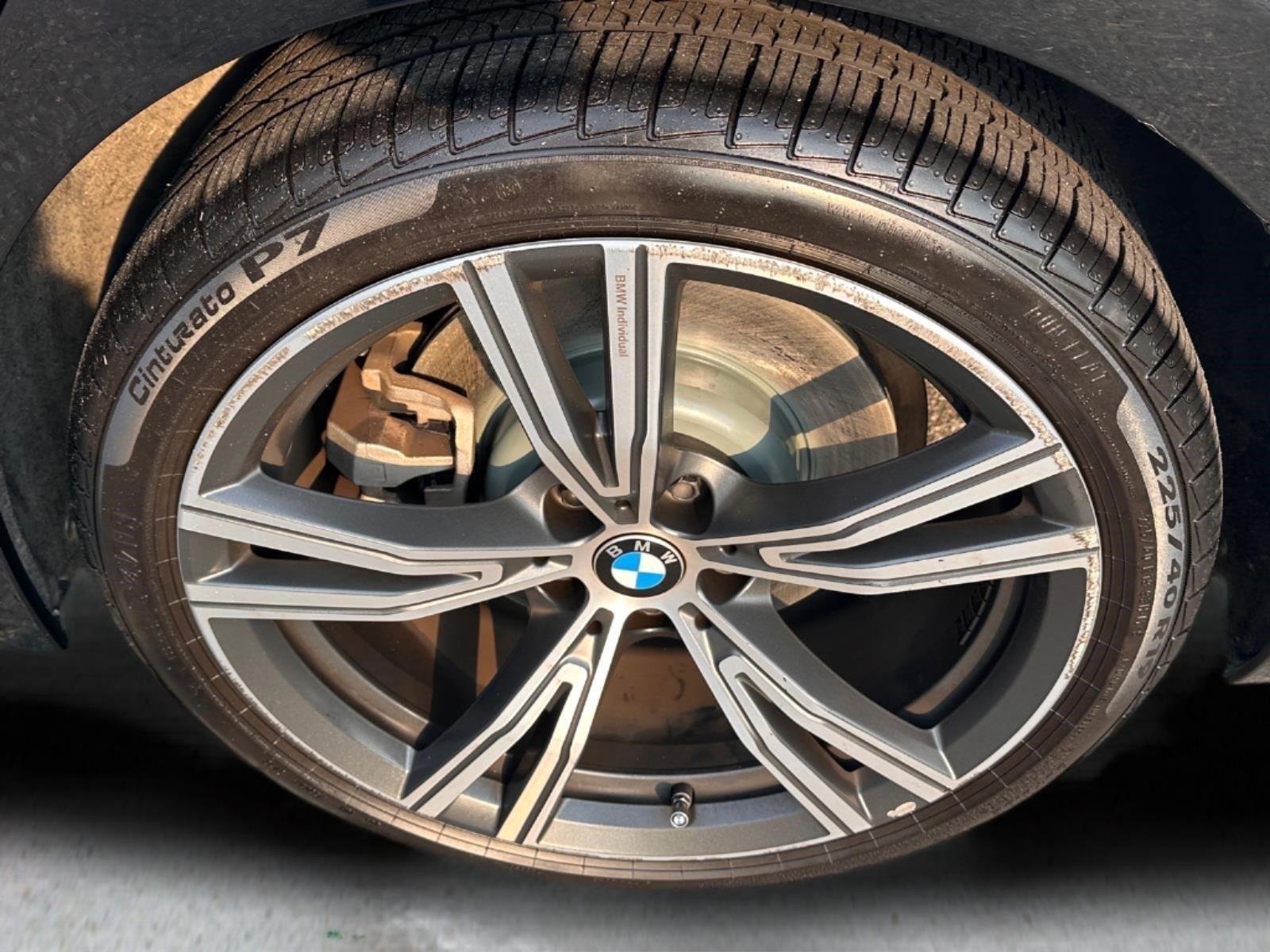 Used 2020 Black Sapphire Metallic BMW 330i image 11