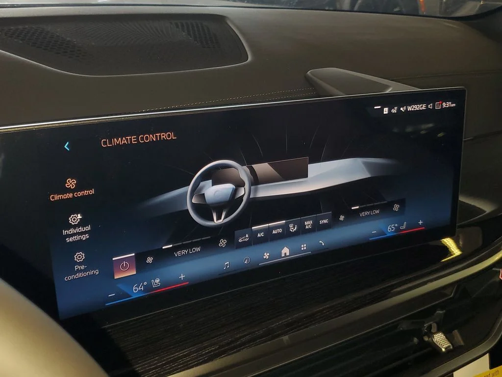 New 2026 Brooklyn Grey Metallic BMW sDrive40i image 21