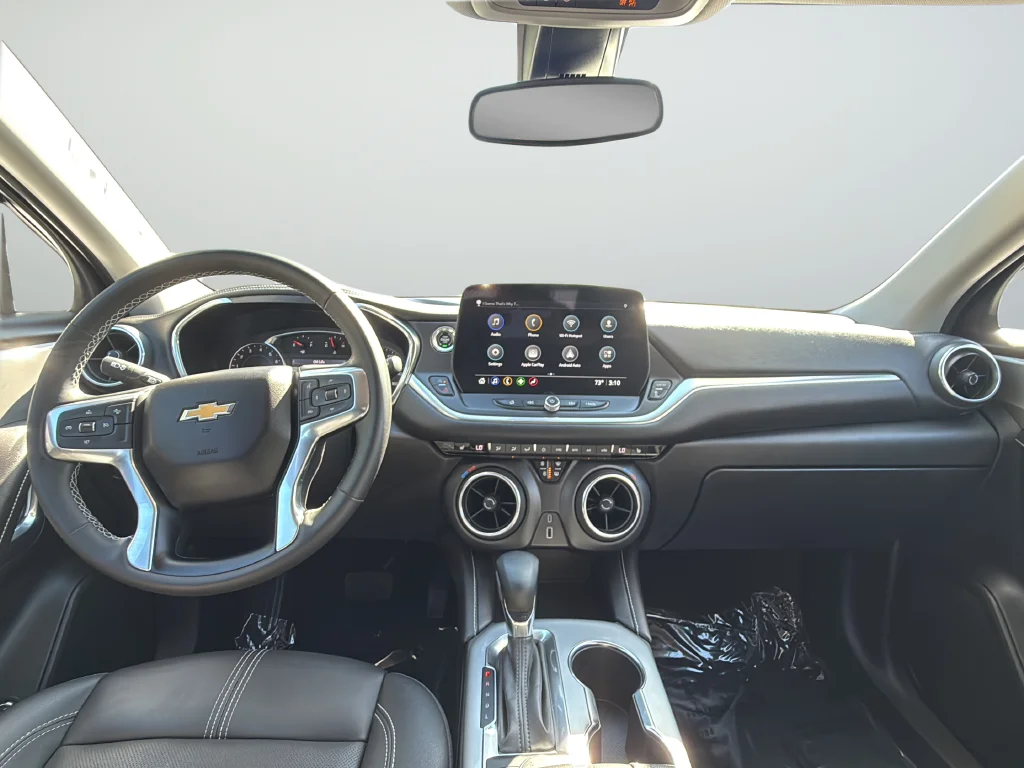 Used 2024 White Chevrolet LT image 11