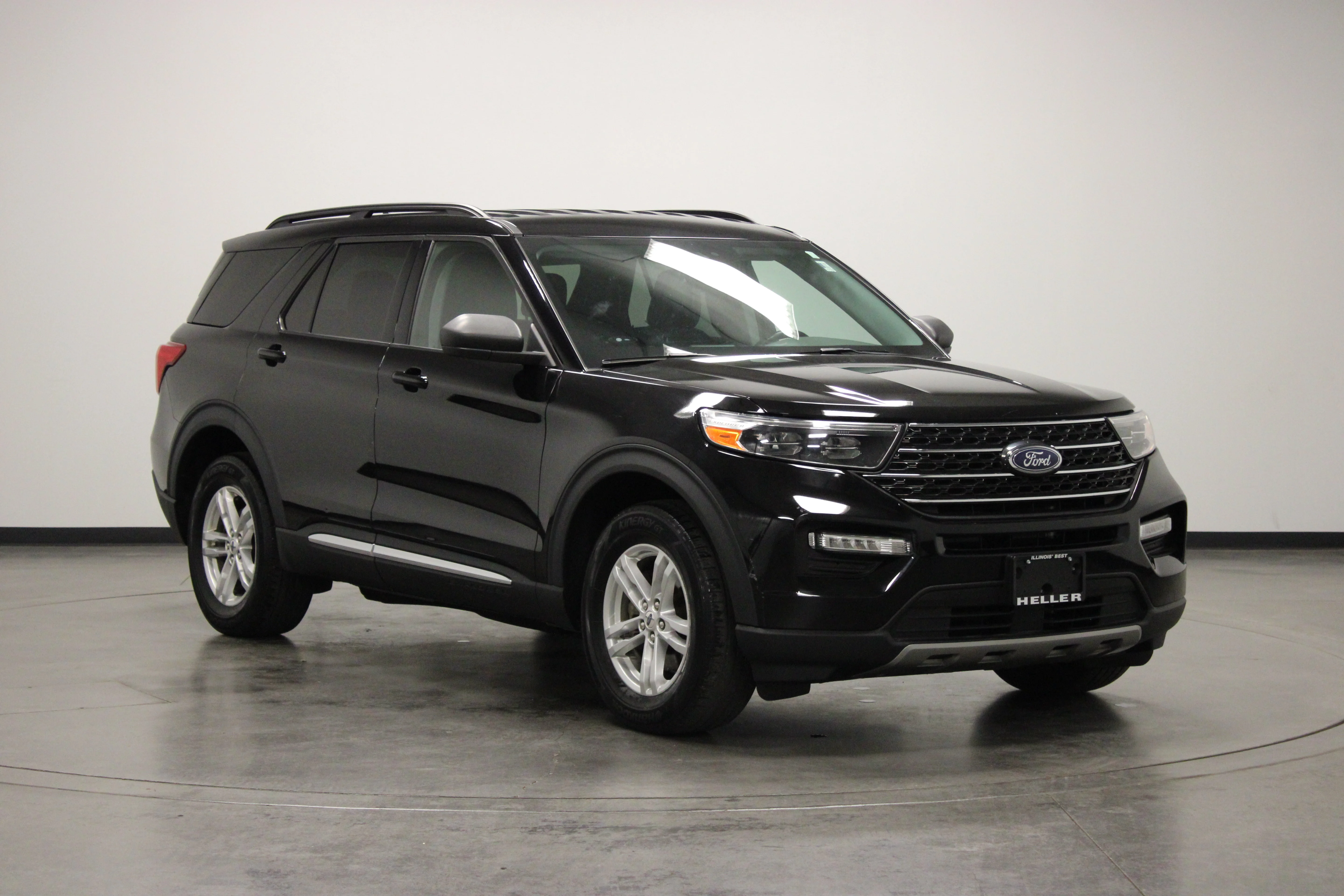 Used 2022 Black Metallic Ford XLT image 4