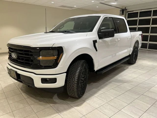 New 2026 White Ford XLT image 1