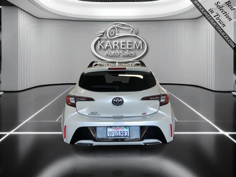 Used 2020 Blizzard Pearl Toyota SE image 6