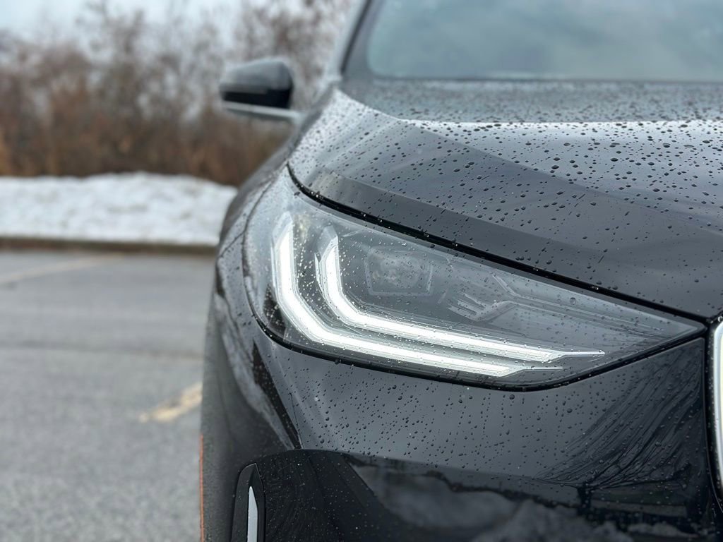 New 2026 Black Sapphire Metallic BMW 30 xDrive image 10