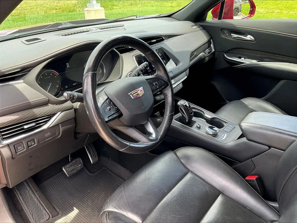 Used 2019 Red Cadillac Sport image 29