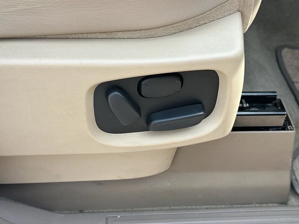 Used 2013 Fuji White Land Rover HSE LUX image 35