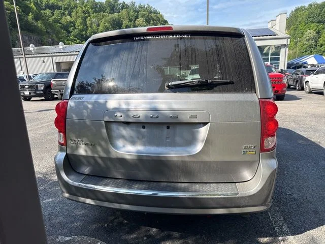 Used 2019 Silver Dodge SXT image 3