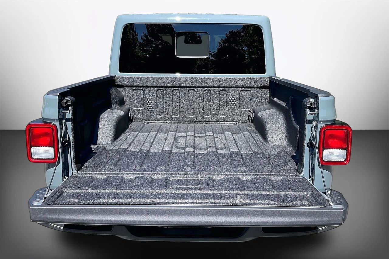 New 2026 Anvil Clearcoat Jeep Sport S image 19