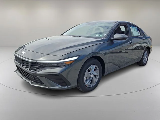 New 2026 Gray Hyundai SE image 2