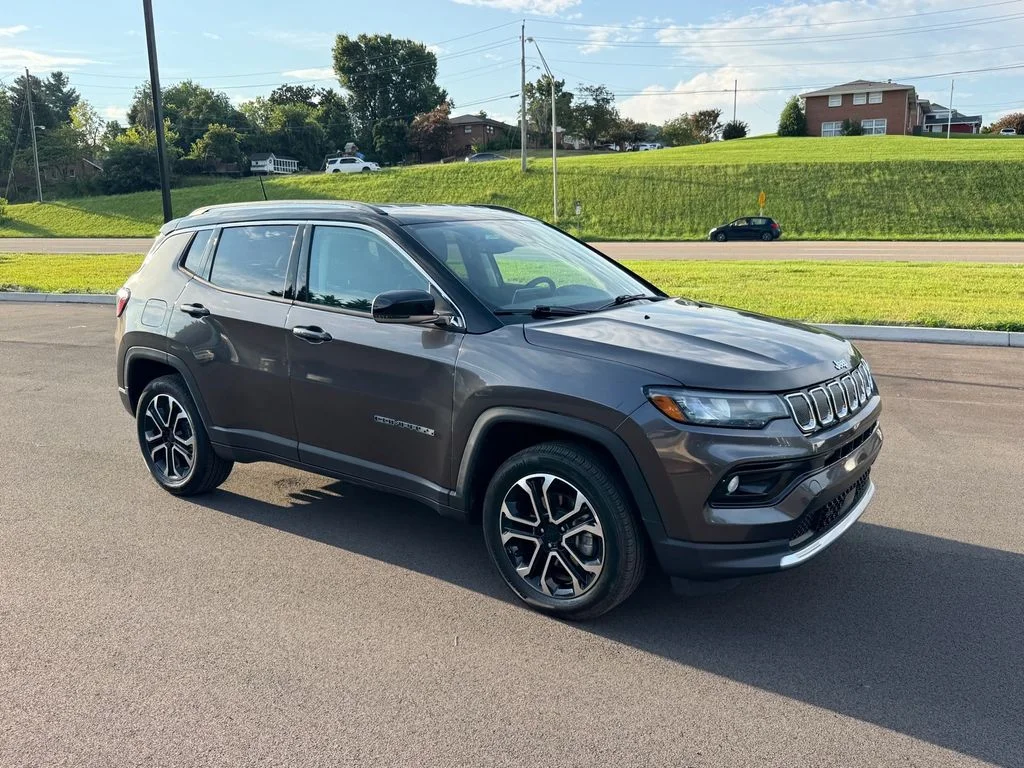 Used 2022 Gray Jeep Limited image 2
