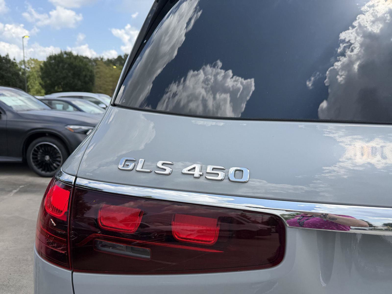Certified Used 2025 MANUFAKTUR Alpine Grey Mercedes-Benz GLS 450 image 22