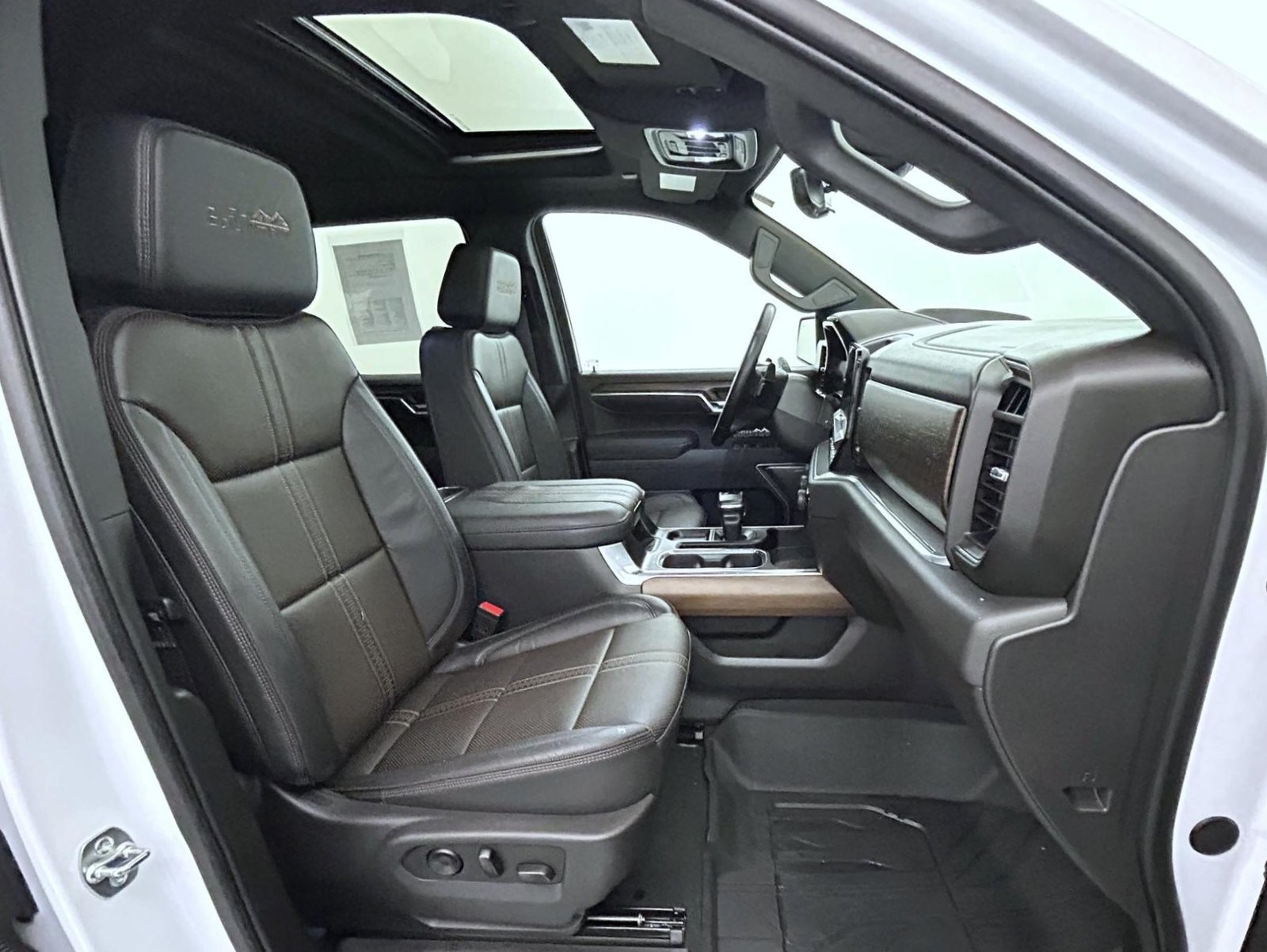 Used 2025 Beige Chevrolet High Country image 16