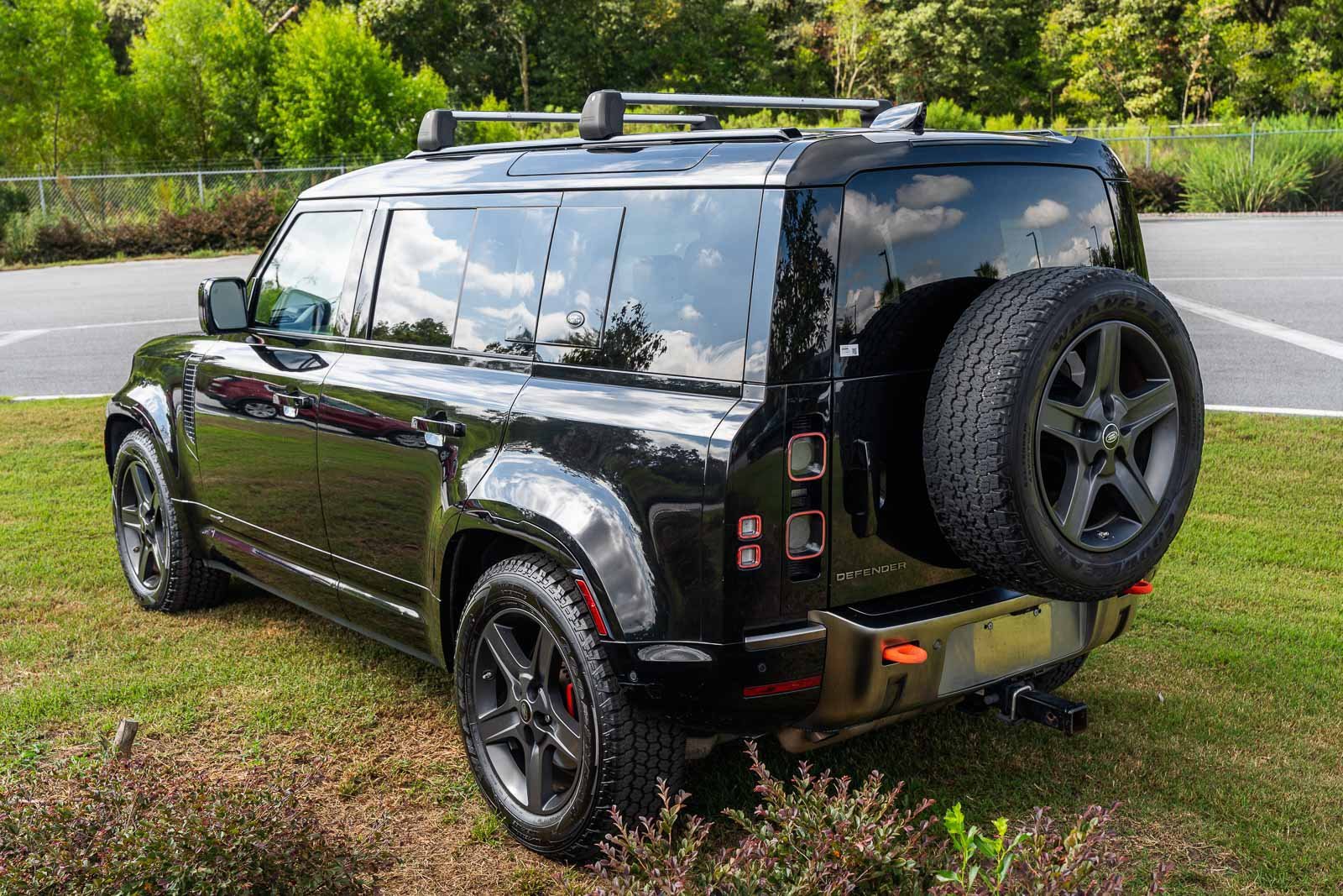 Used 2021  Land Rover X image 6