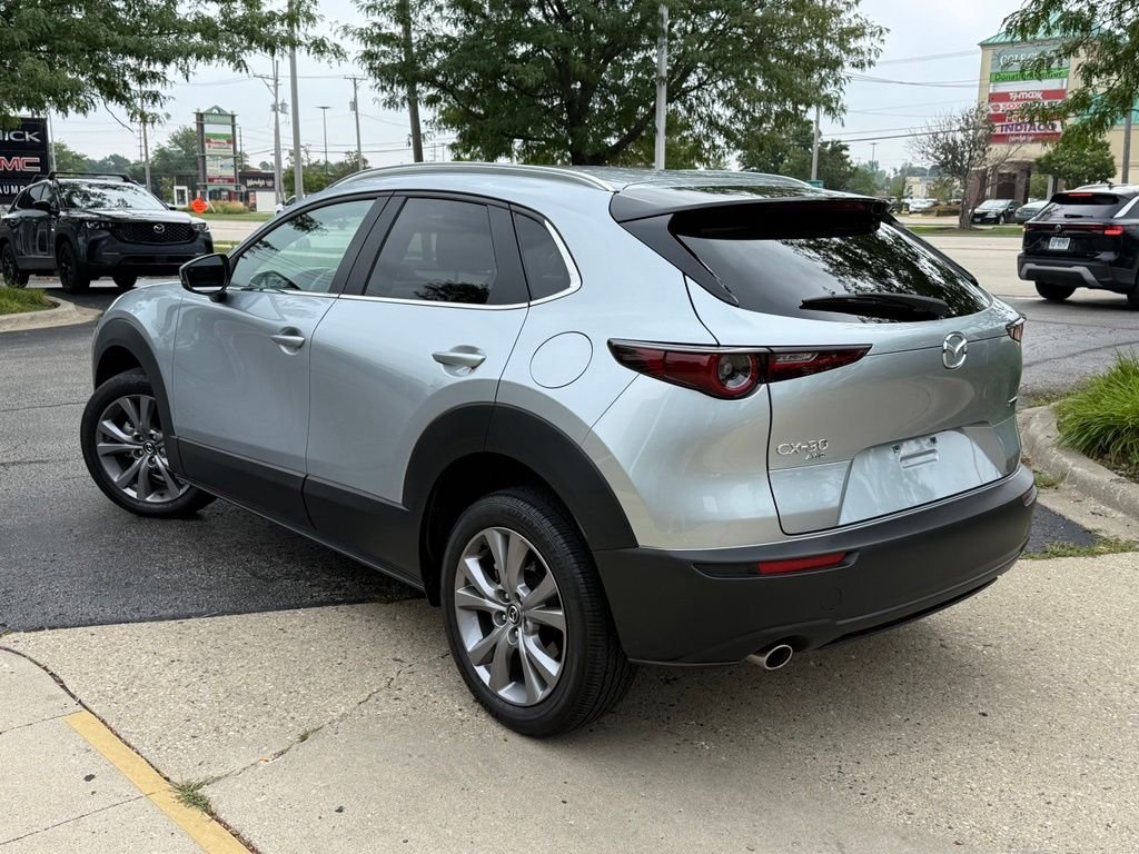 Used 2021 Silver Mazda Preferred image 5