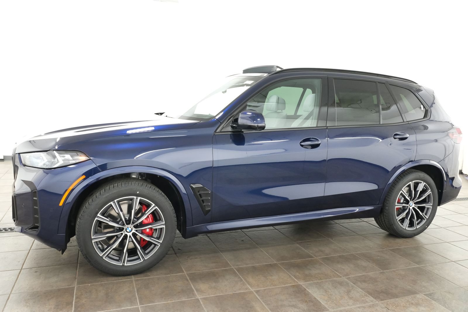 New 2026 Tanzanite Blue II Metallic BMW xDrive40i image 2
