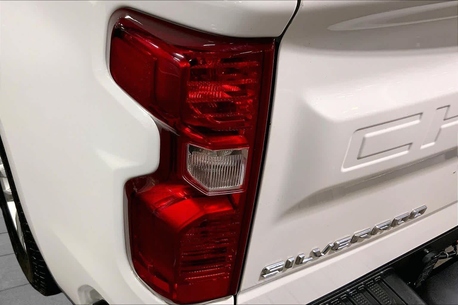 Used 2021 Summit White Chevrolet LT image 29