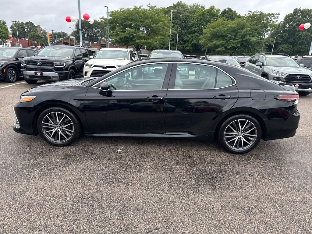 Used 2022 Black Toyota XLE image 4