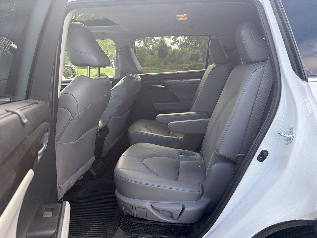 Used 2026 White/off-white Toyota Limited image 12