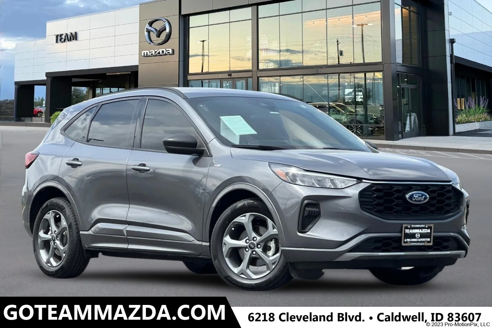 2023 Ford Escape ST-Line FWD's photo