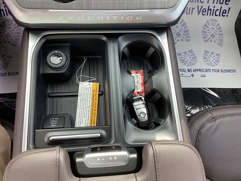 New 2026 Glacier Gray Metallic Tri-Coat Ford Platinum® image 42