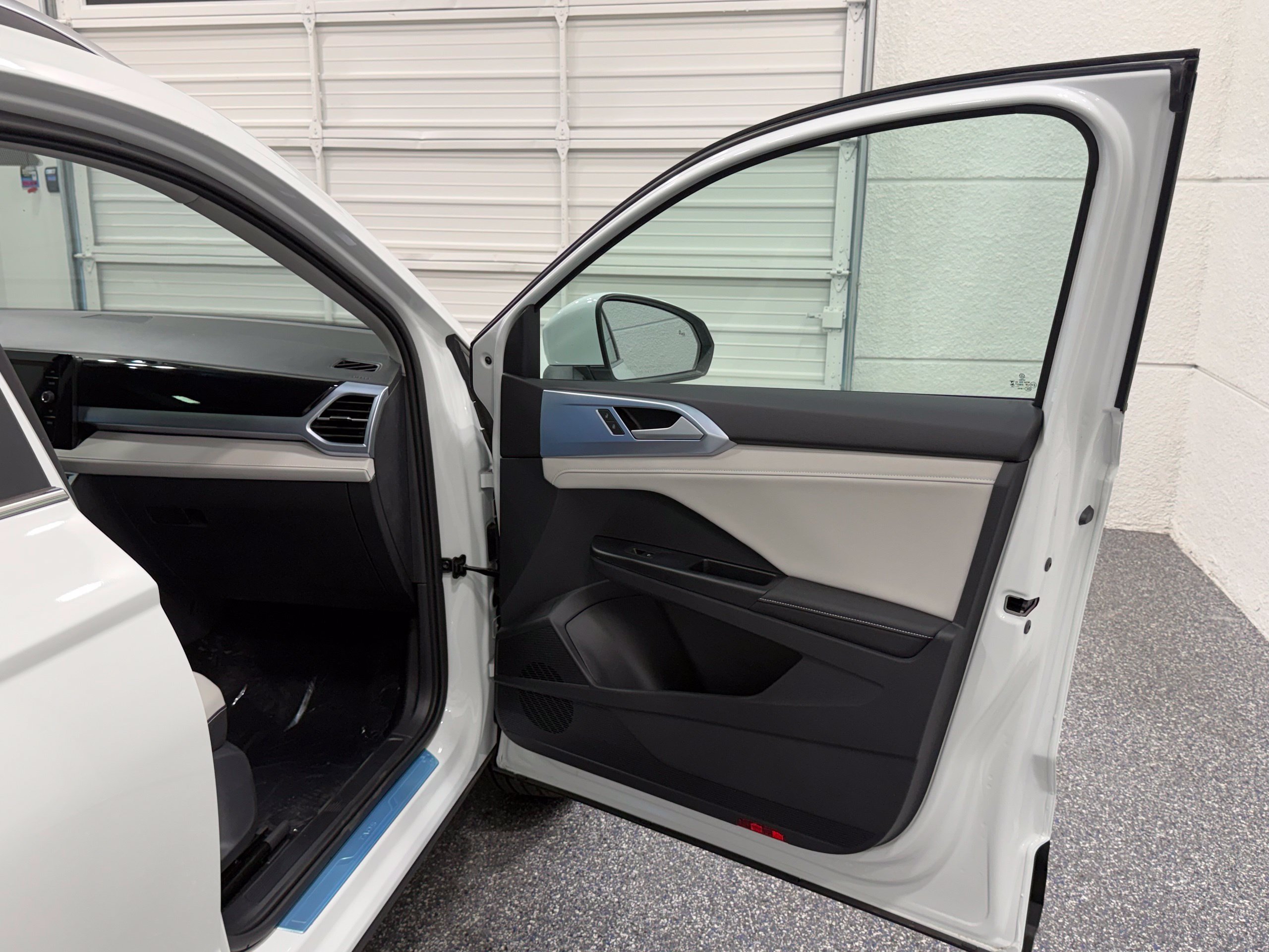 New 2026 White Volkswagen 1.5T SE image 27