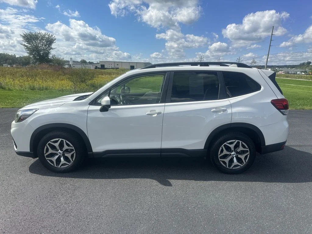 Used 2020 White Subaru Premium image 5