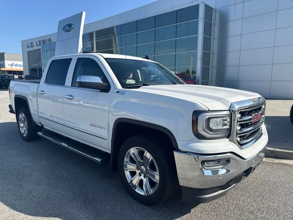 Used 2018 Summit White GMC SLT image 1