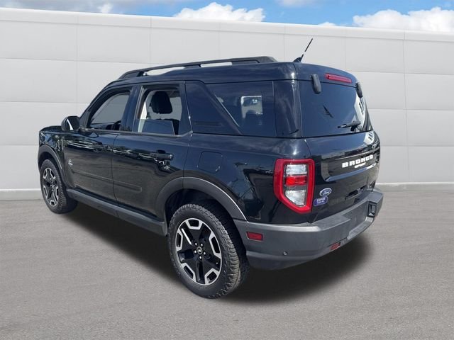 Used 2021 Shadow Black Ford Outer Banks image 3