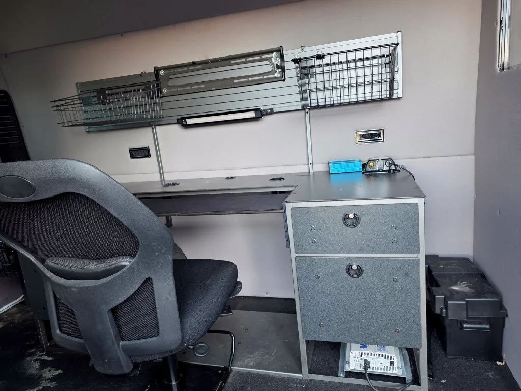 Used 2022 White Ram Base image 15