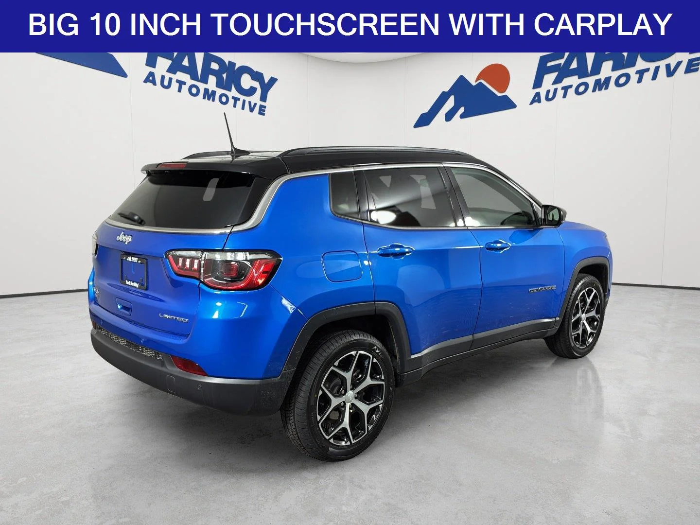 Used 2024 Hydro Blue Pearlcoat Jeep Limited image 5