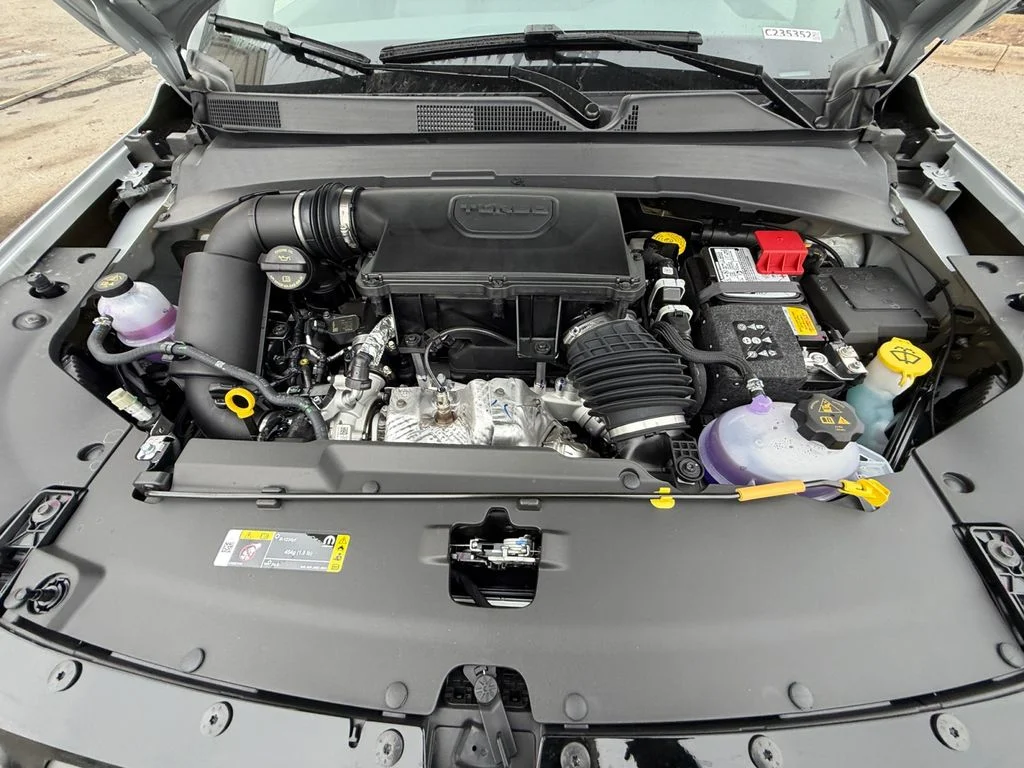 New 2026 Silver Jeep Latitude image 20