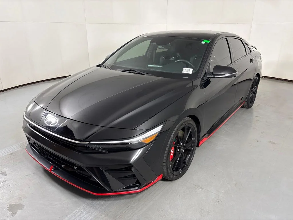 Used 2025 Black Hyundai Base image 4