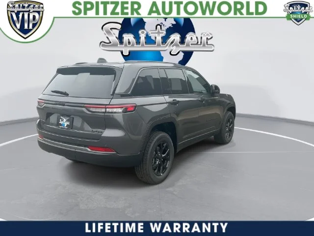 New 2026 Baltic Gray Metallic Clear-Coat Exterior Paint Jeep Laredo Altitude image 10