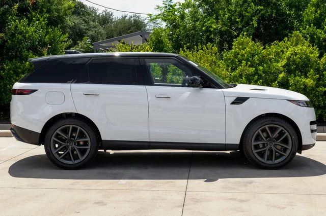 New 2026 Fuji White Land Rover SE image 10