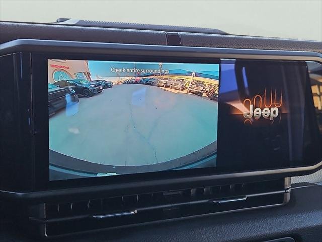 New 2026 Bright White Clear-Coat Exterior Paint Jeep Sport S image 25