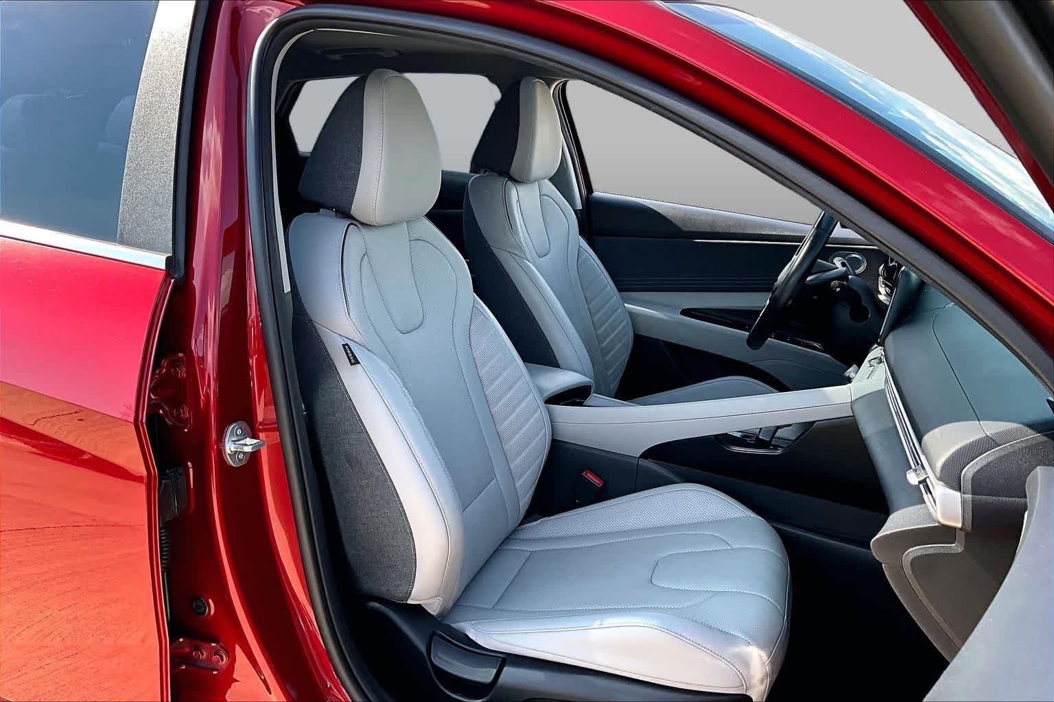 Used 2023 Ultimate Red Hyundai Limited image 9