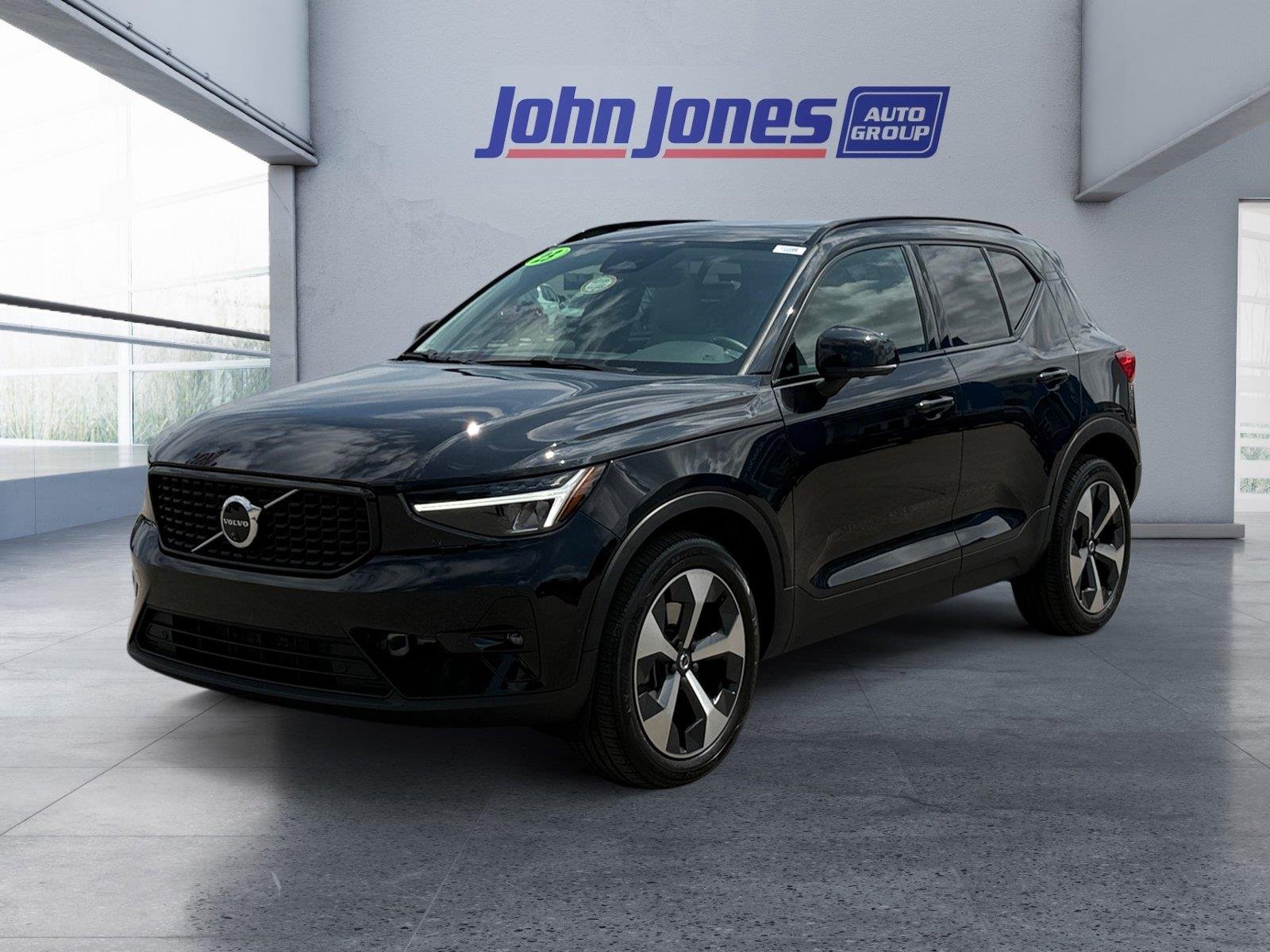 2023 Volvo XC40