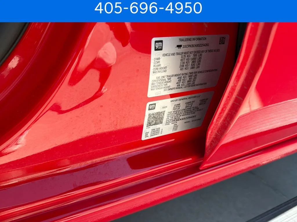 Pre-Owned 2025 Chevrolet Silverado 1500 Custom